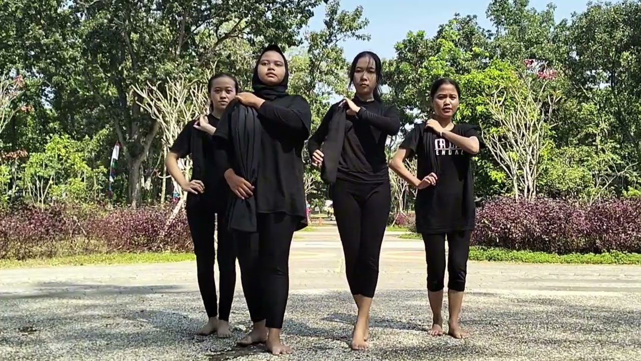 UAS TEORI KOMPOSISI KELOMPOK 1