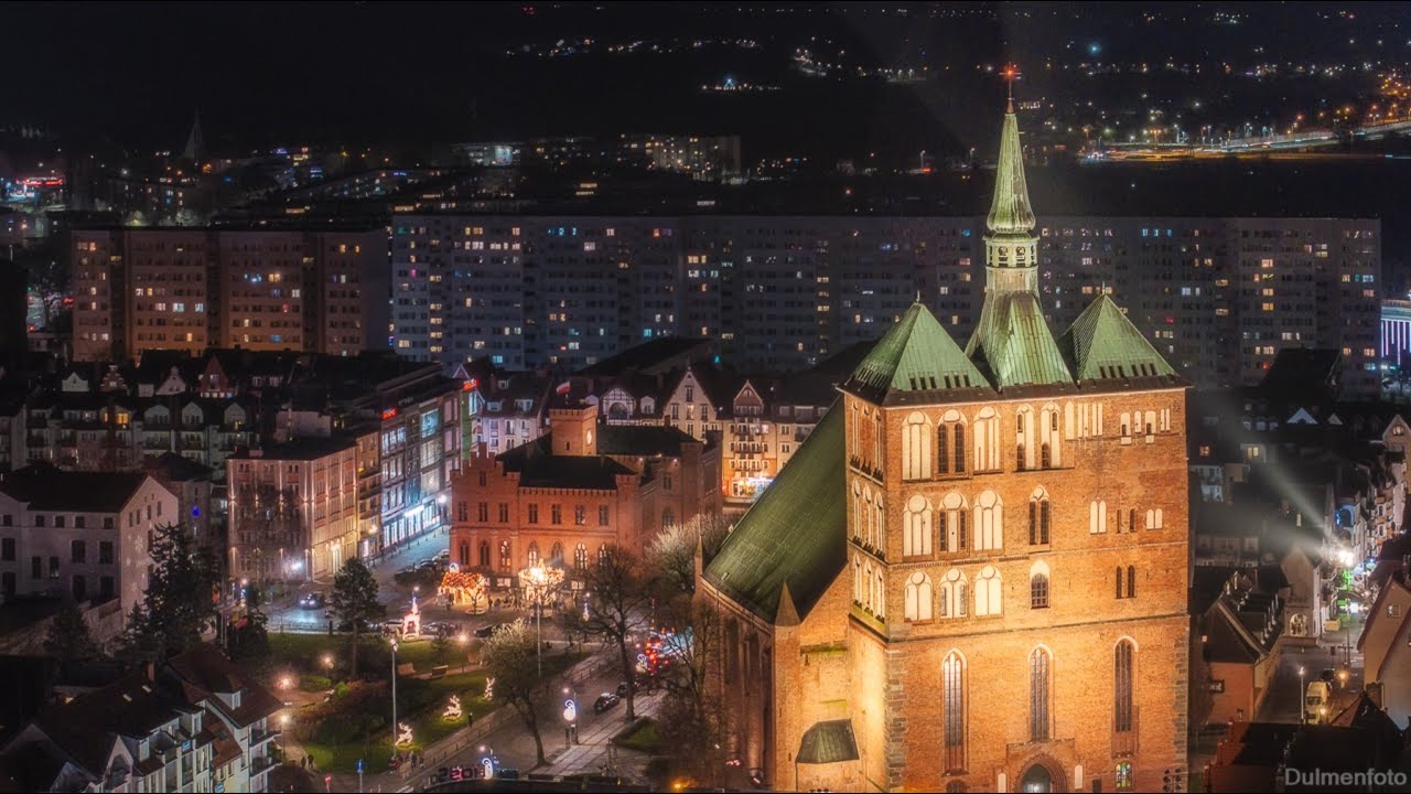 Nocny Kołobrzeg | Magiczny Widok z Drona