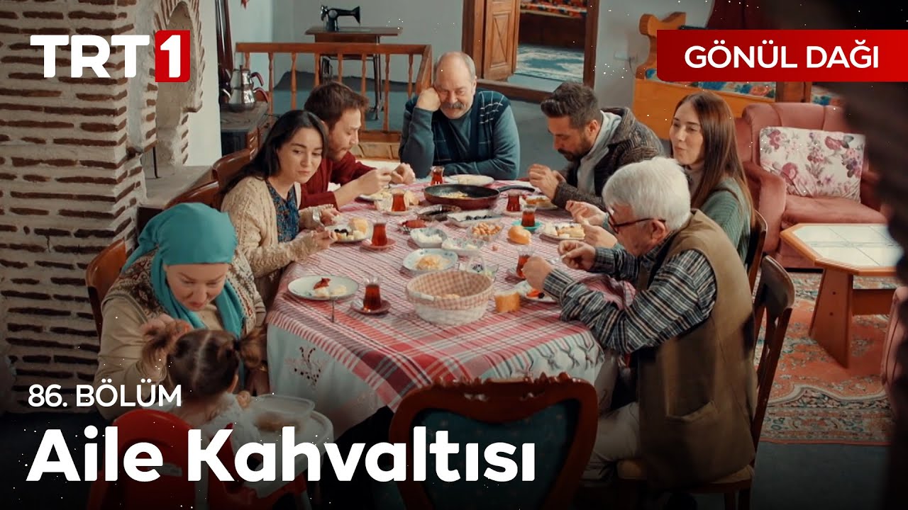 Tüm aile kahvaltıda bir arada! - Gönül Dağı 86. Bölüm