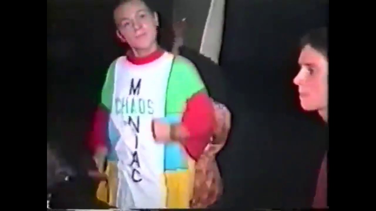 90's hardcore mix with 1991 rave footage