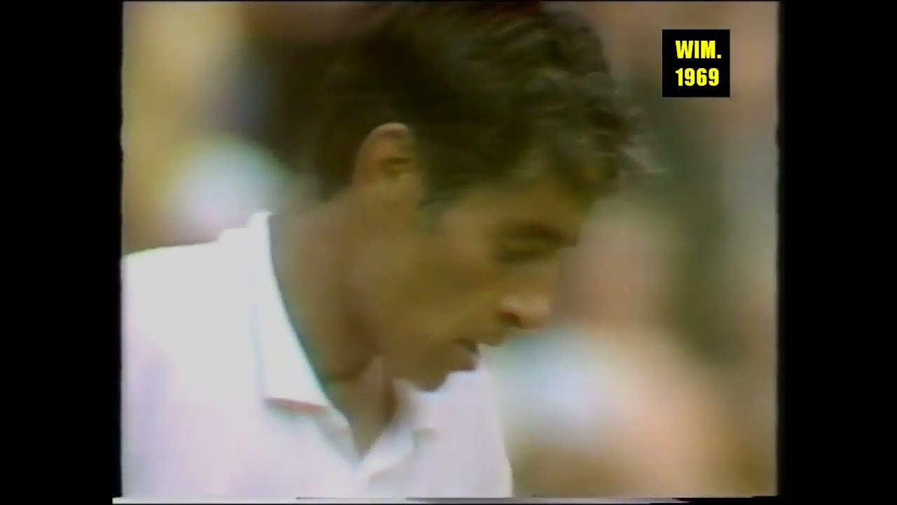 Pancho Gonzales beats Charlie Pasarell at 1969 Wimbledon, 22-24, 1-6, 16-14, 6-3, 11-9