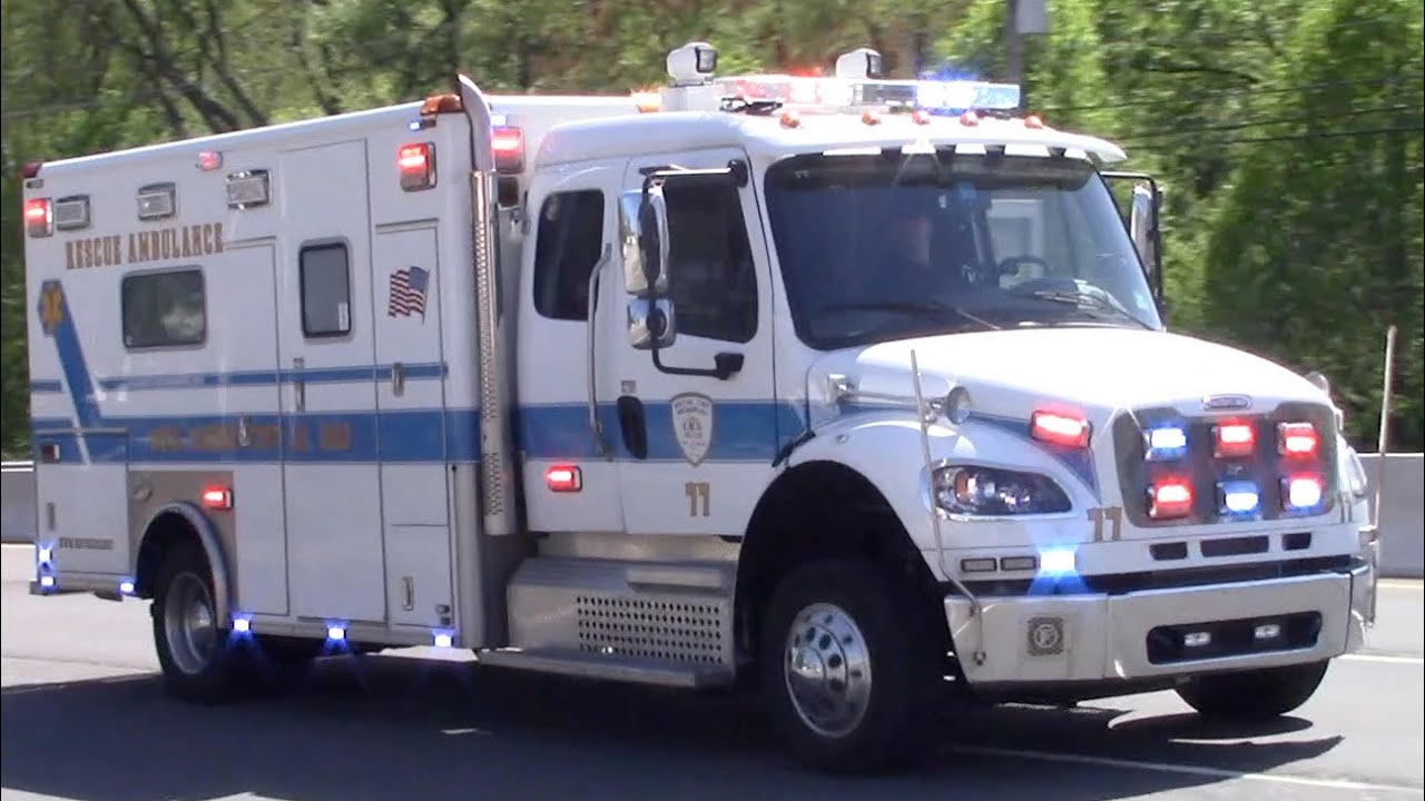 Top 40 Ambulances Responding Videos Of 2025