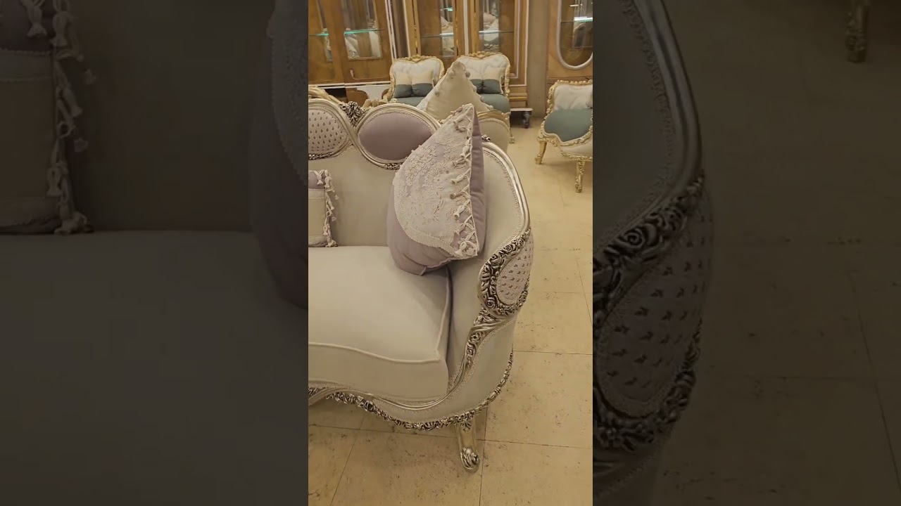 اشيك صالونات عموله دمياطى وخصم. كبير. على. فرش. الشقه. بالكامل.