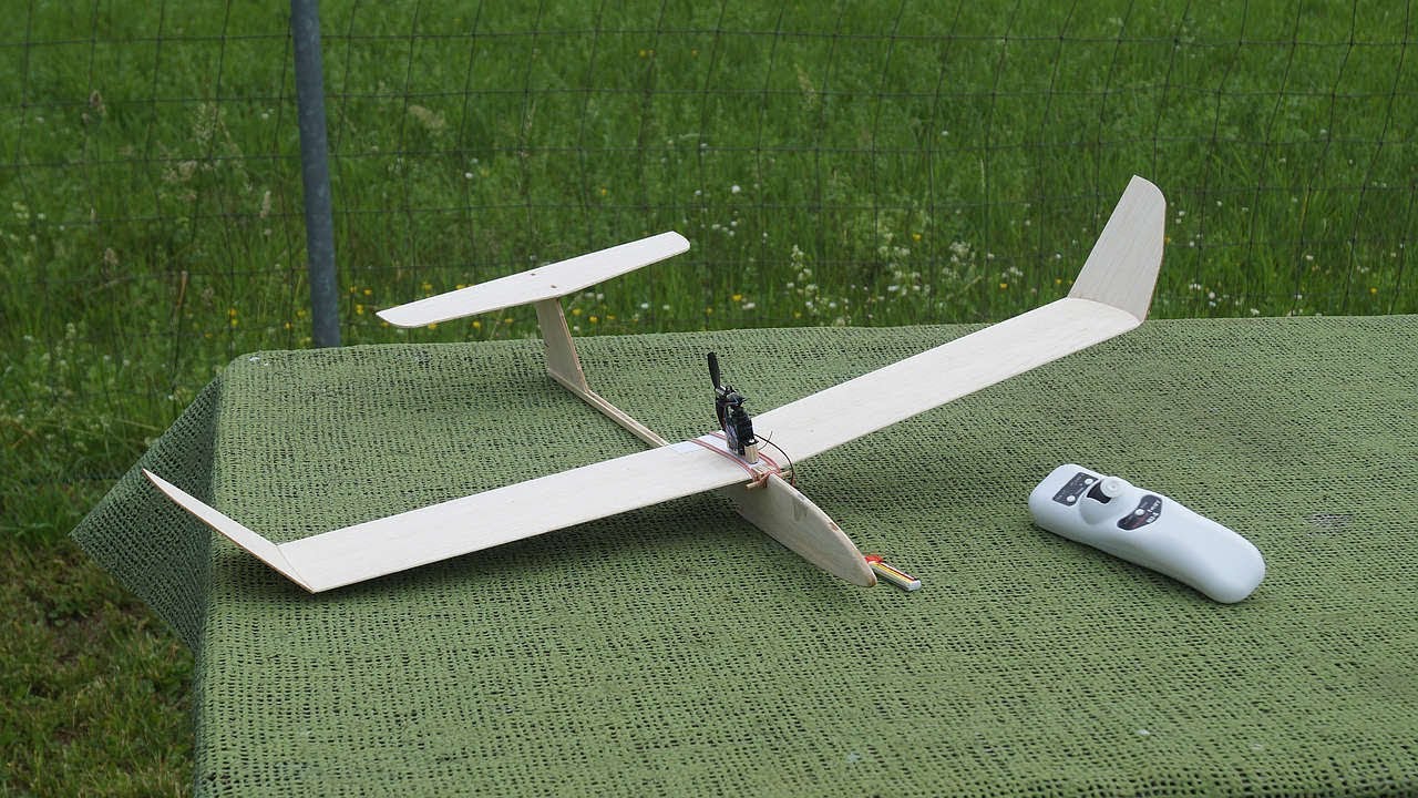 Graupner "Der mini UHU Vector", FMSC Sontra