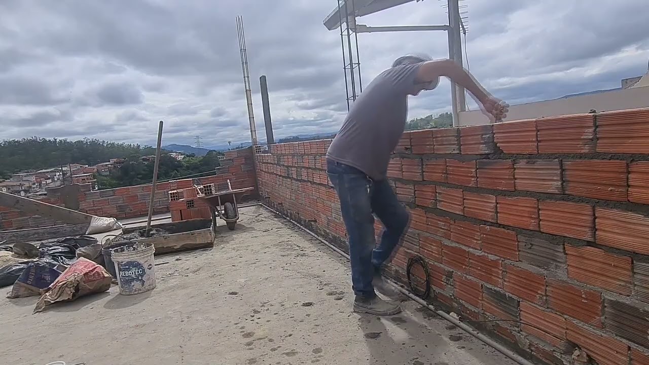 DETALHES EXISTENTE EM UMA ALVENARIE CASEIRA