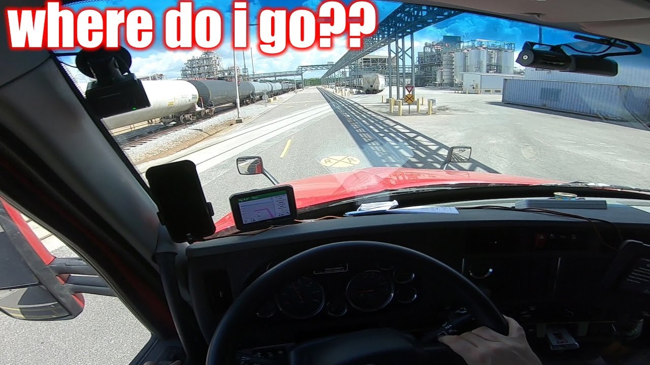 Picking up a load INSIDE of a factory stressed me out!  Truck driving.