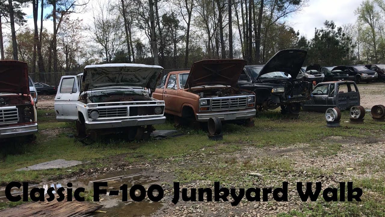 Классический Ford F-100 на свалке