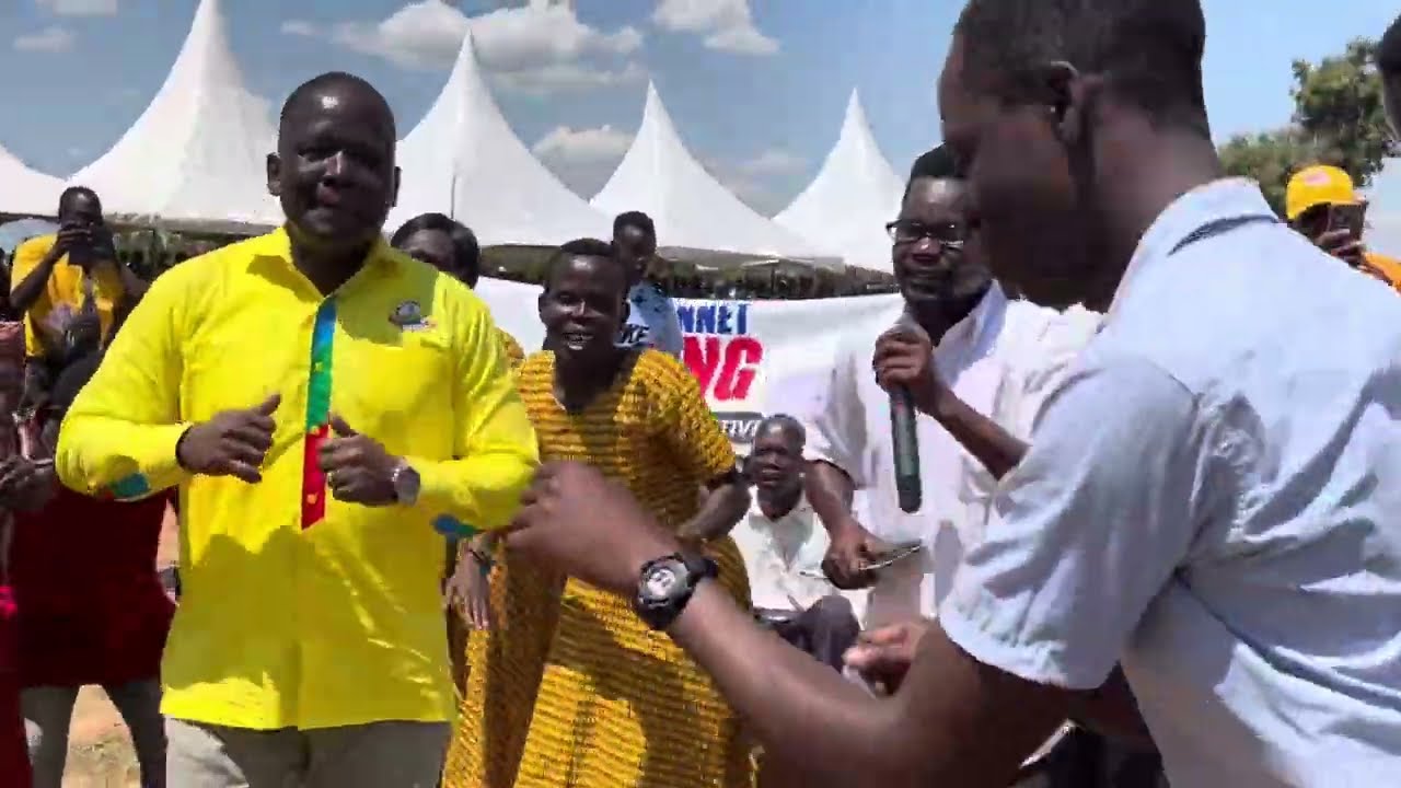 Ojebe junior welcomed ToTo right Hon Speaker of parliament with Amazing song