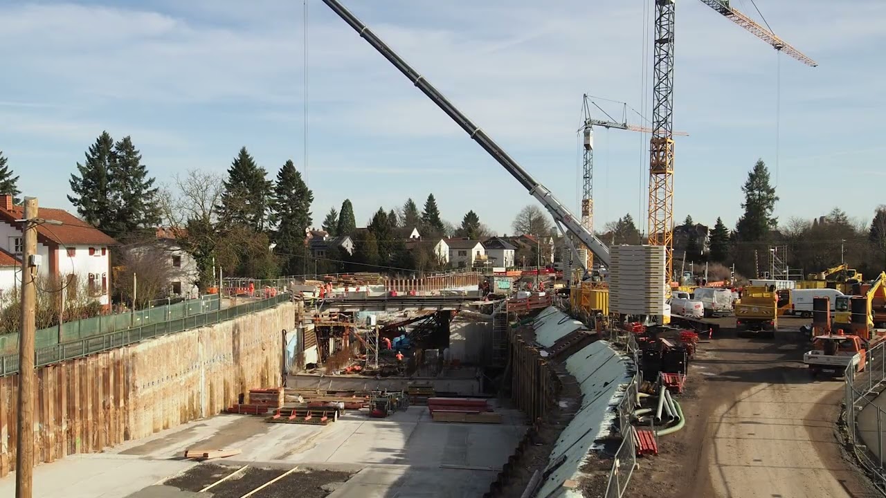 Zeitraffer Br&uuml;ckeneinschub Stahlbeton-Br&uuml;cke Frankfurter Landstra&szlig;e | DB Netz & LEONHARD WEISS