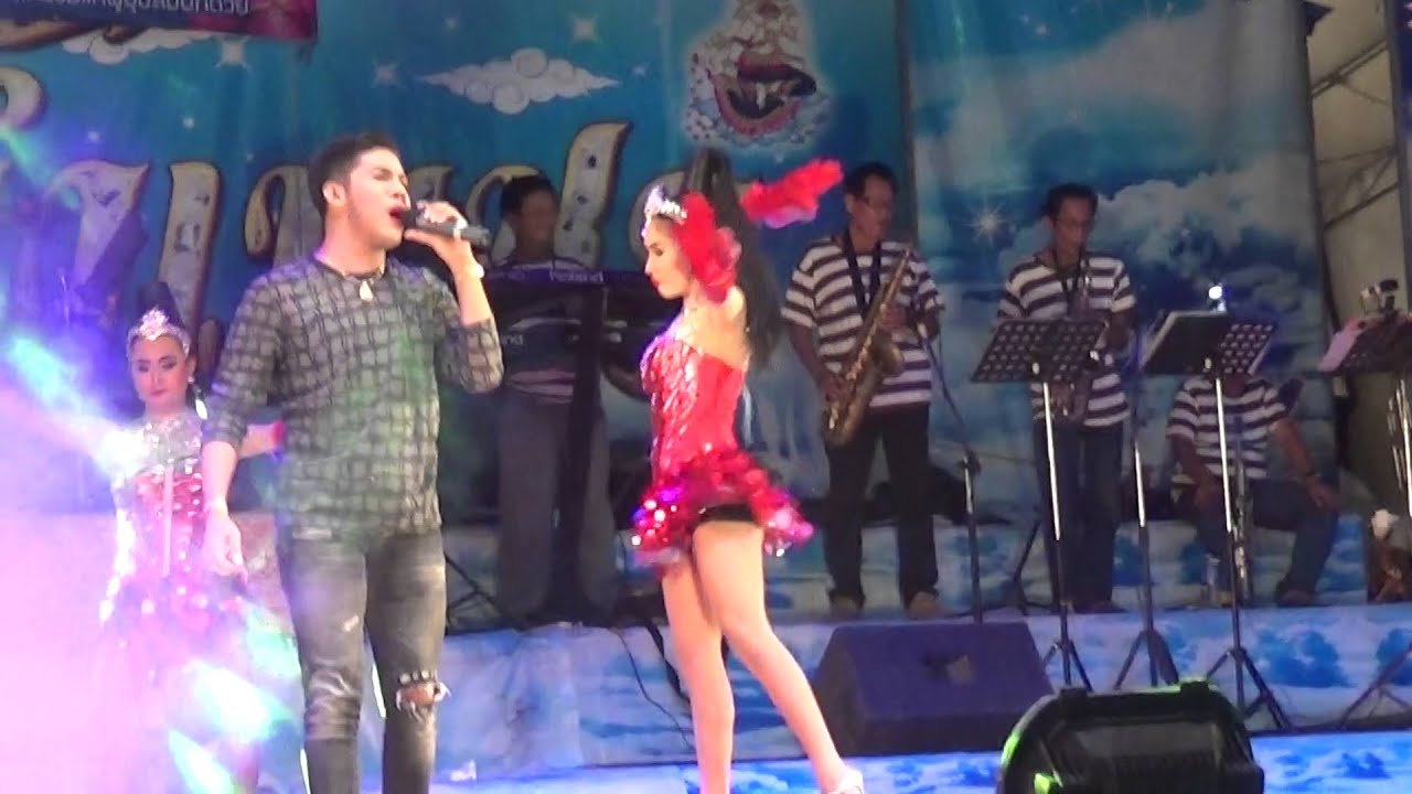สาริกาไร้รัง  ดอกดิน