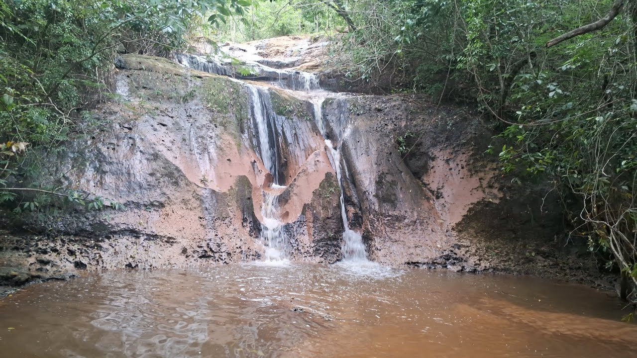 Passeando na cachoeira com a minha familia ❤️❤️ 