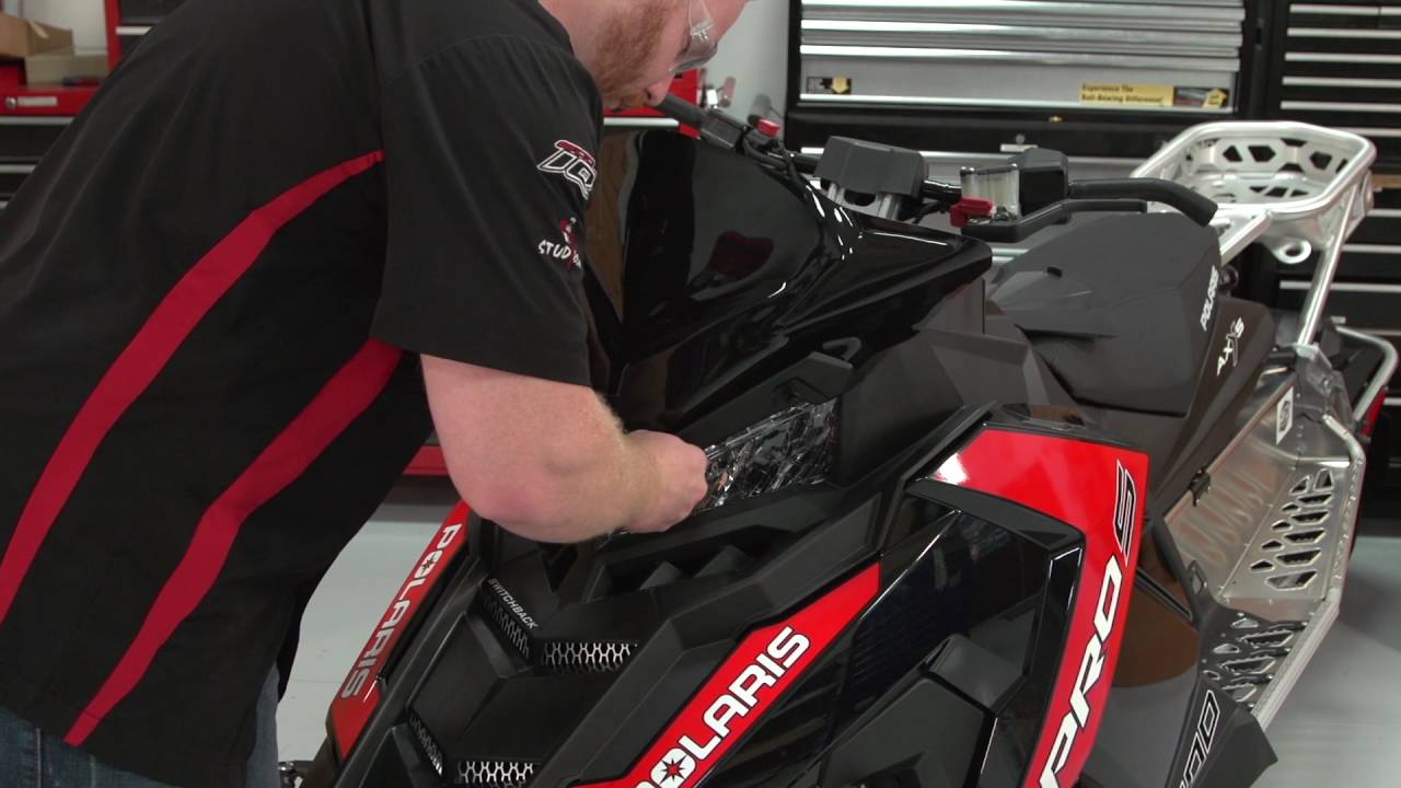 Installation Video: Polaris Snowmobile Lock & Ride Pro-Fit Heated Windshield Bag