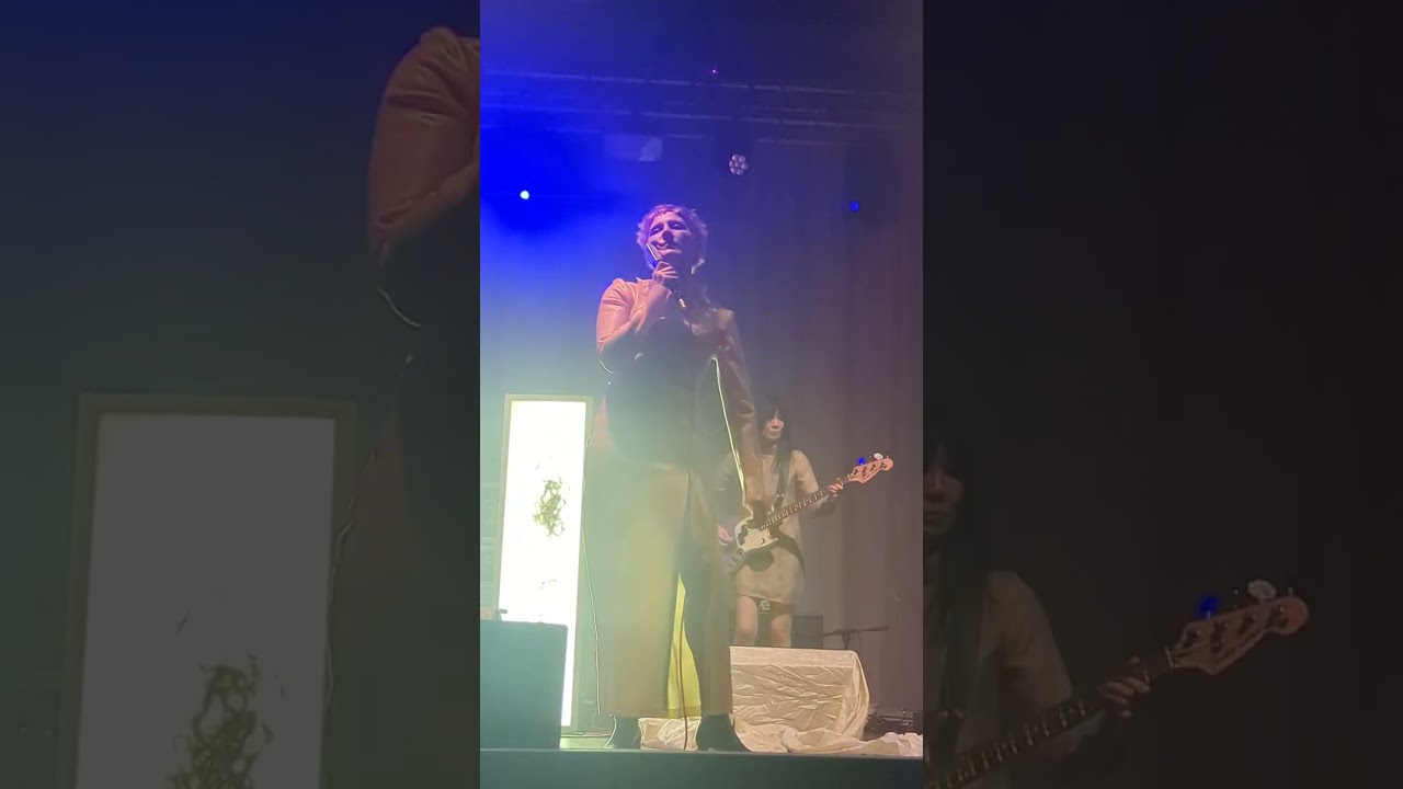 Cate Le Bon - Ride / Harbour (Manceinion 10/10/25)
