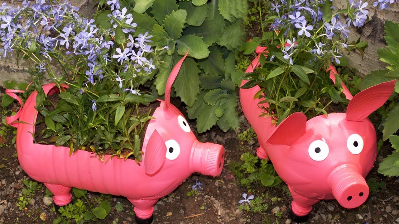 Pot-flowerpot from plastic bottles, piglet. Decor for a garden or cottage