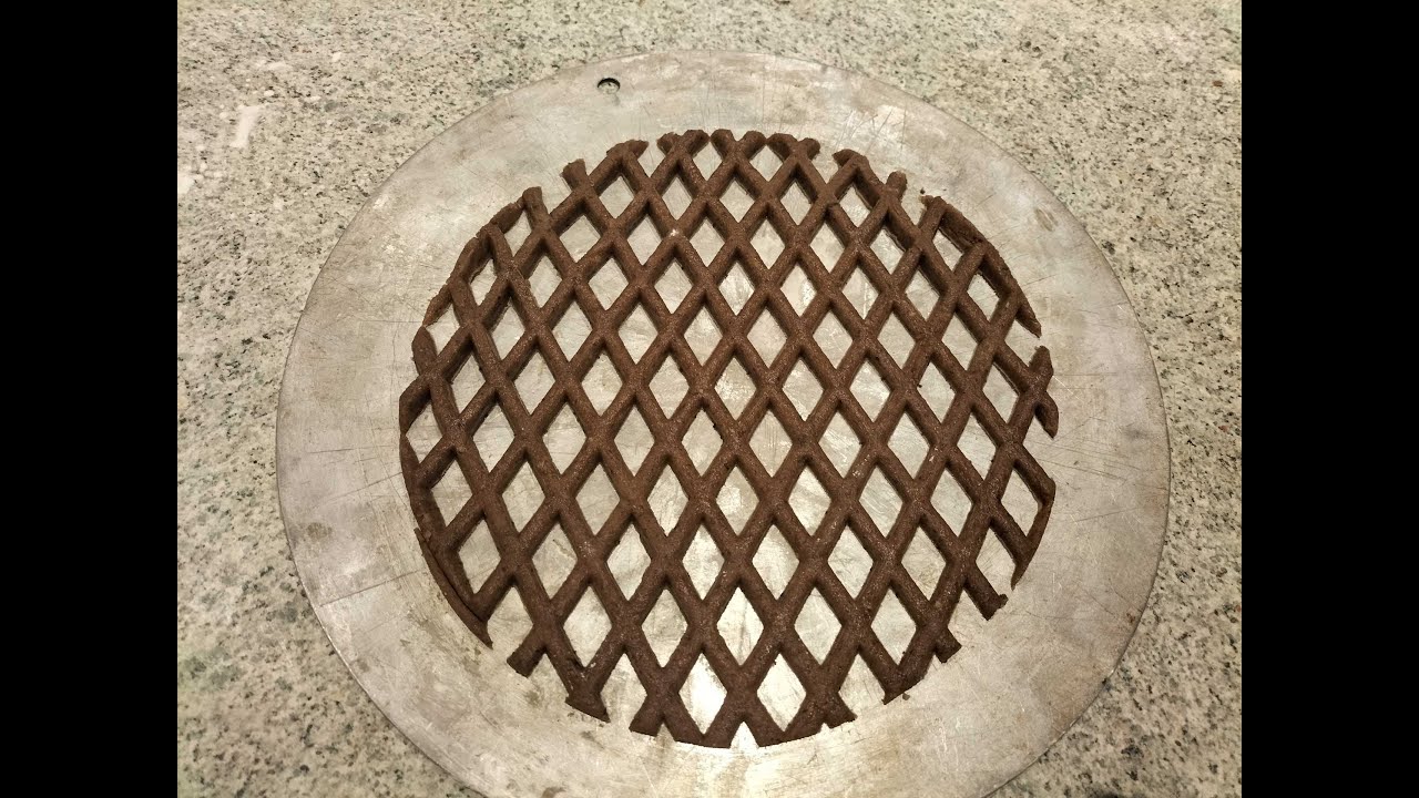 Linzertorte mit perfektem Teiggitter - so gelingt auch euch das perfekt!