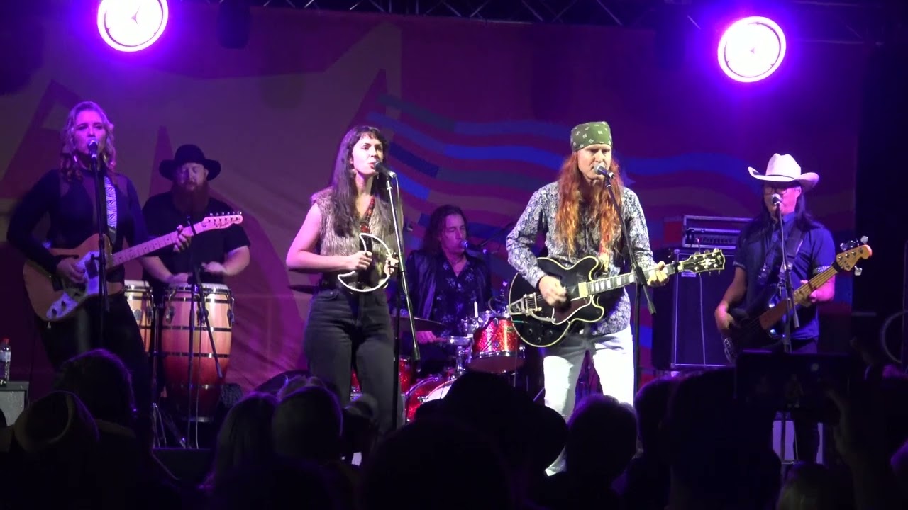 8 BALL AITKEN BAND - MAMA'S COOKIN' - Live @BroadbeachBlues