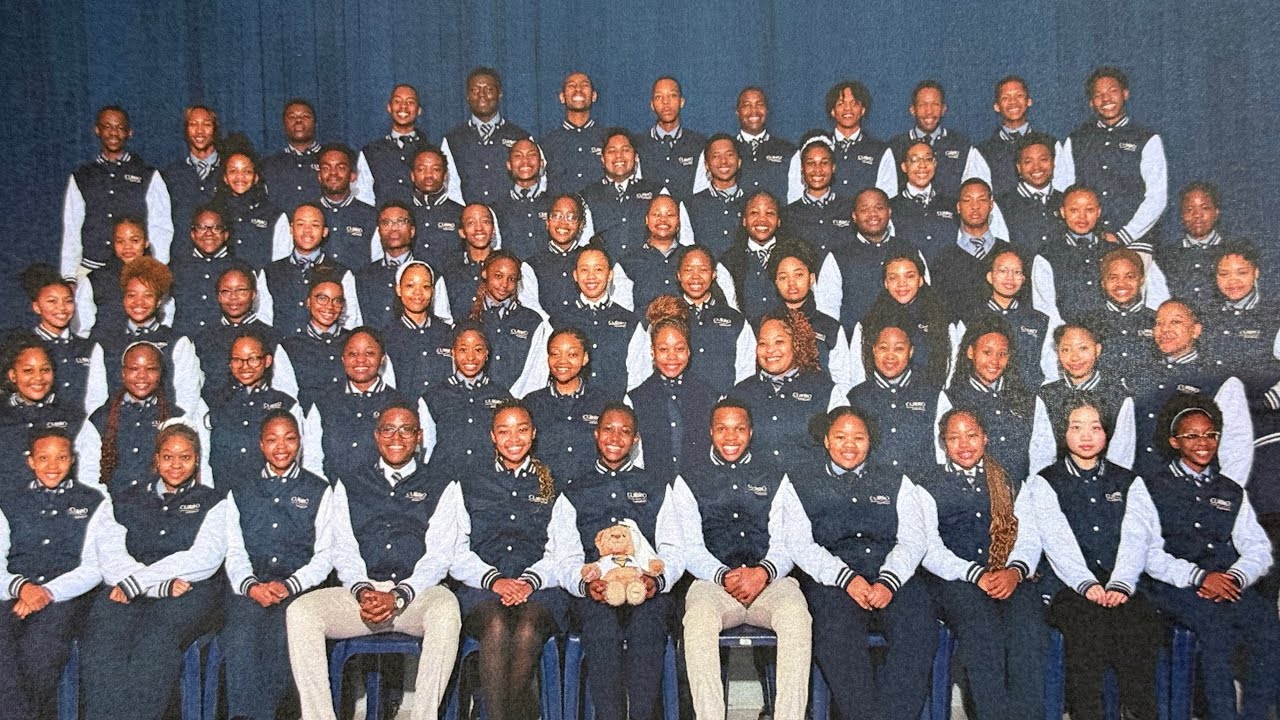 Class of 2025 signing out 