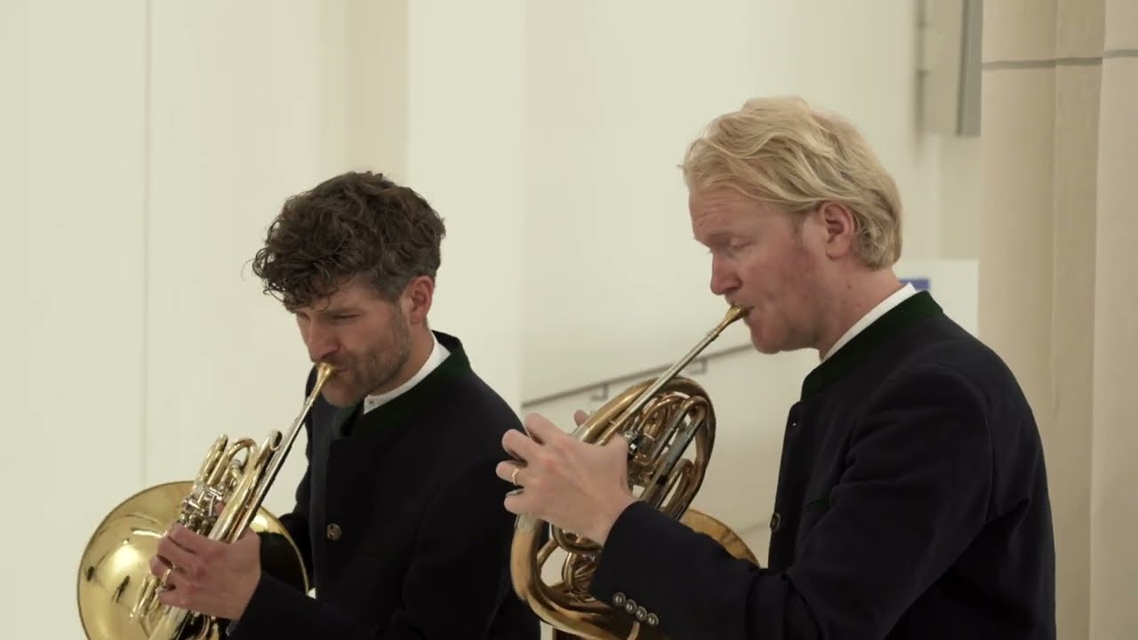 Mozart: 12 Duets For Two Horns, K487  XII. Allegro