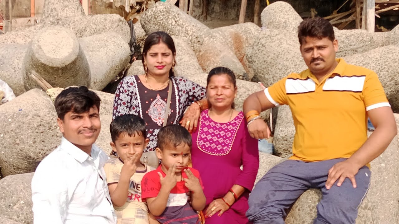 Varsova beach with family 🩷🖤