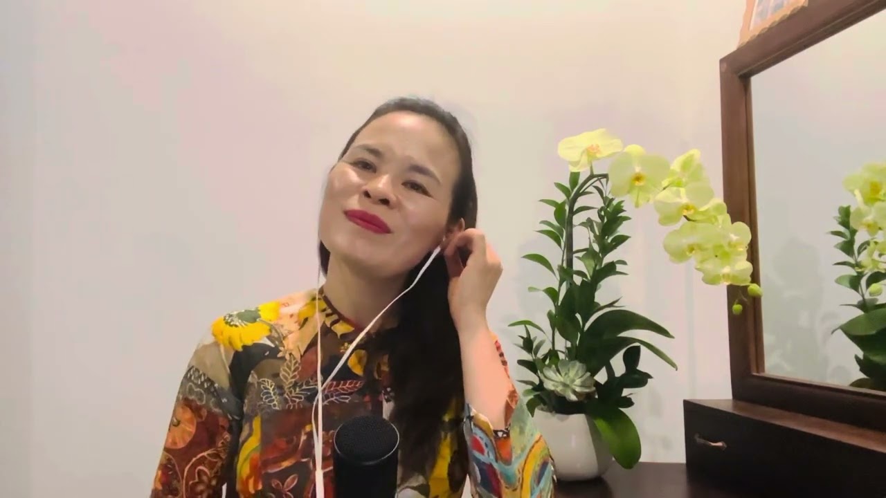 Em yêu anh như câu hò ví dặm/ Huyền Thương 