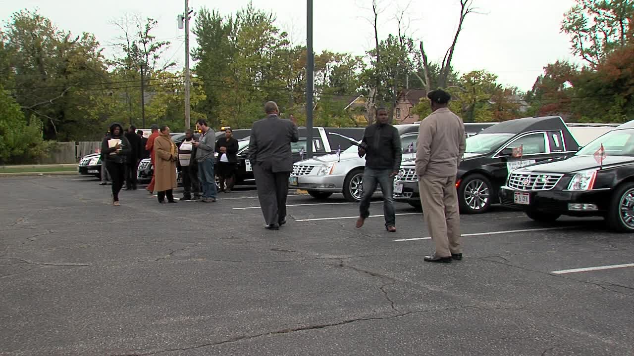 Parade of hearses in Cleveland sends message against gun violence