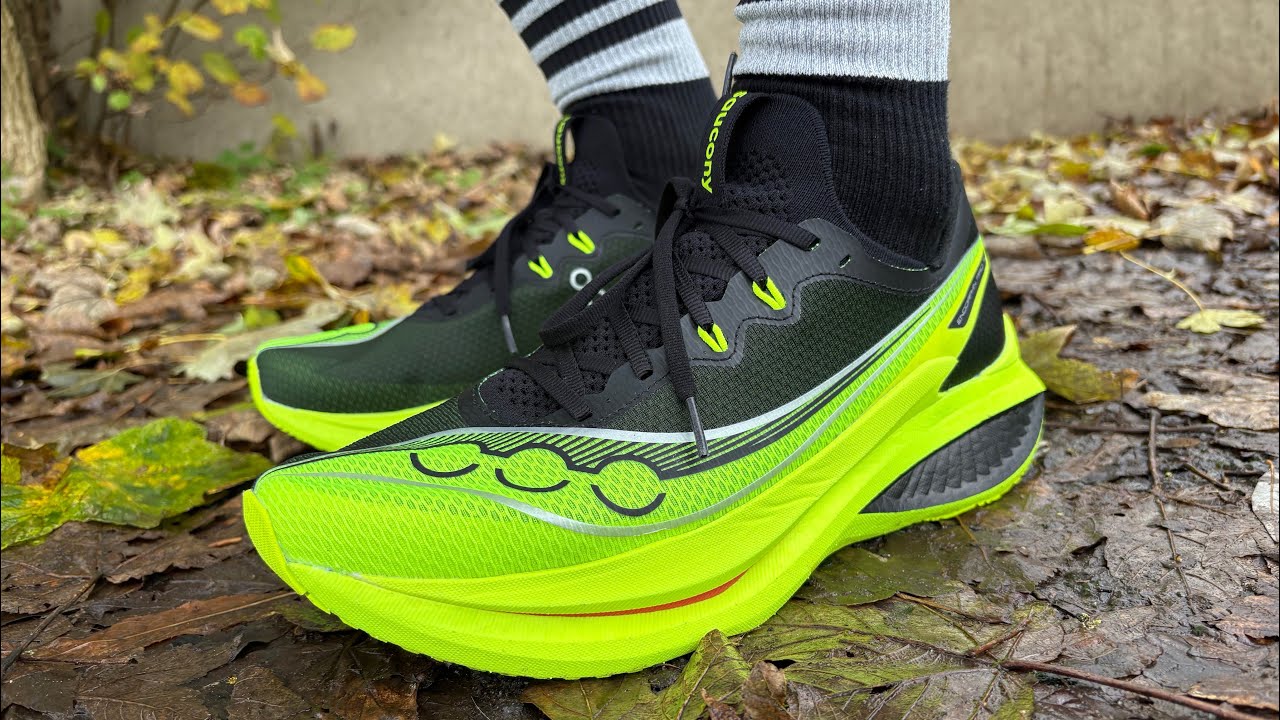 Обзор Saucony Endorphin Pro 5: лучшие гоночные кроссовки с карбоновой пластиной и стабилизацией в...