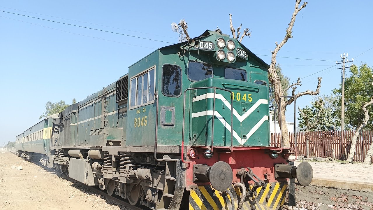 Arrival and Departure of 228 Dn DGK Shuttle Train||From Sanawan||Train VS bike Race