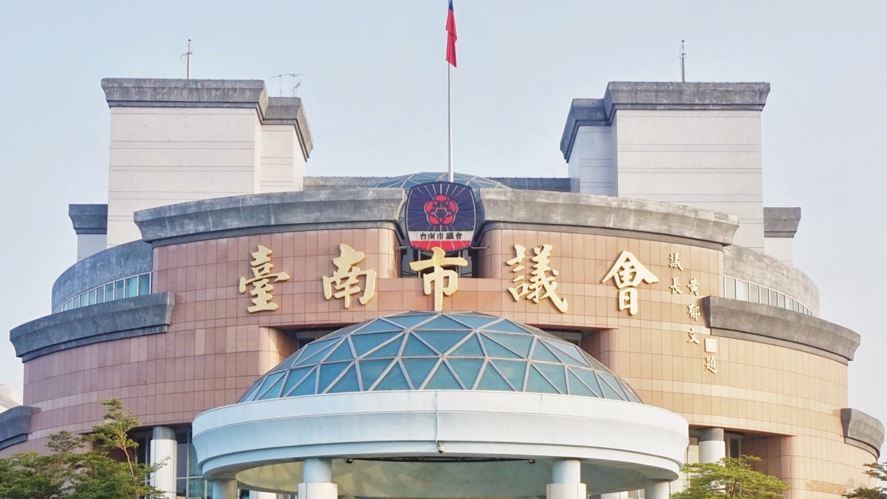 20180420謝龍介議員市政總質詢