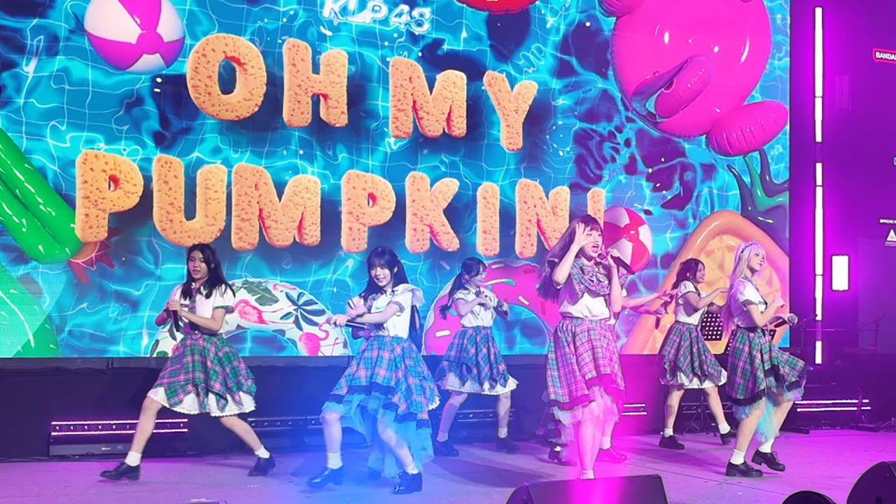 KLP48 LIVE [4K] at Cos-Mic 2025, Sunway Pyramid Convention Centre, 14 September 2025