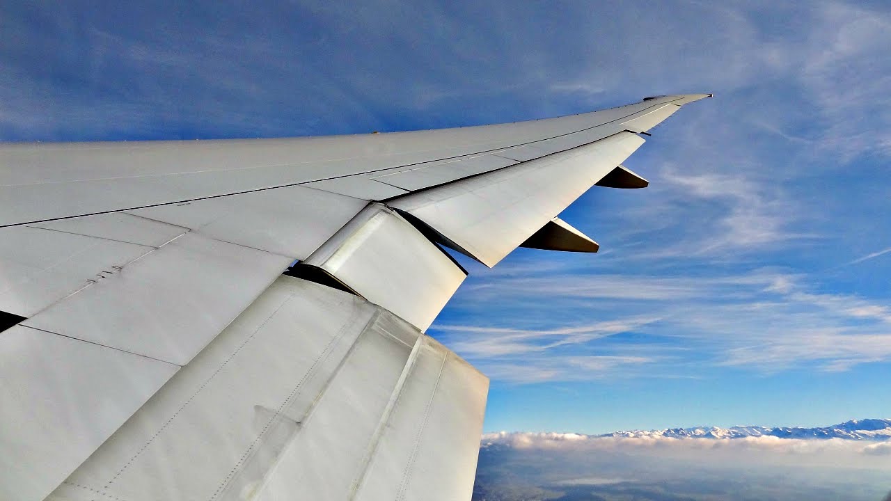SWISS Boeing 777-300ER MAGNIFICENT TAKEOFF from Zurich Airport