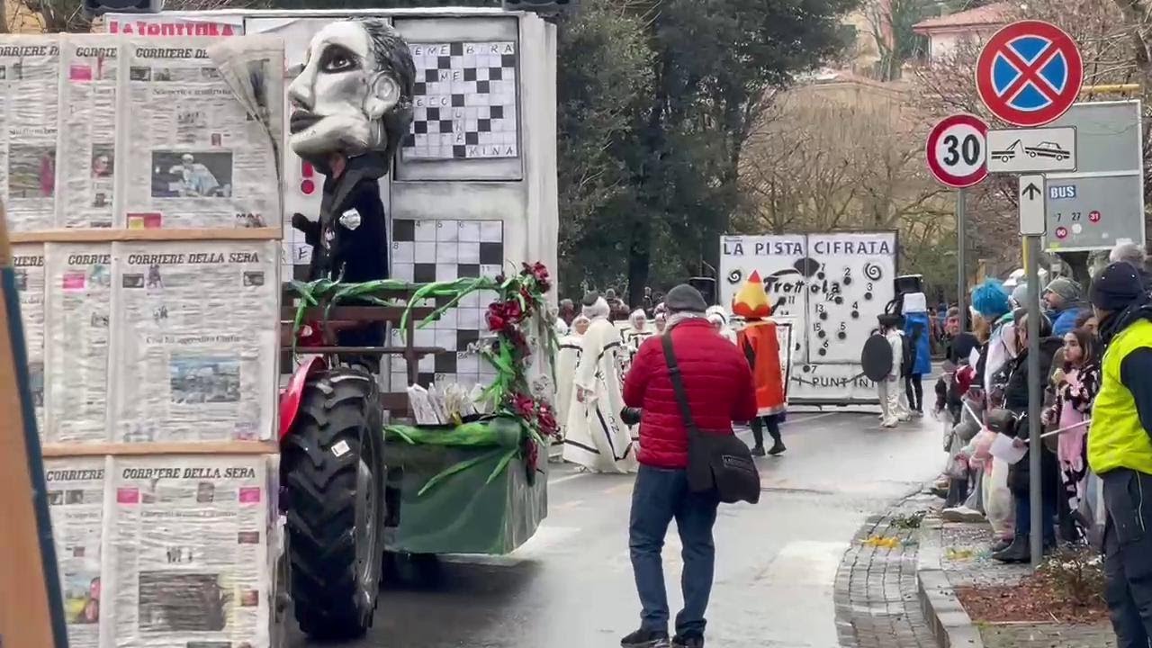 Carnevale di Muggia, la sfilata è iniziata