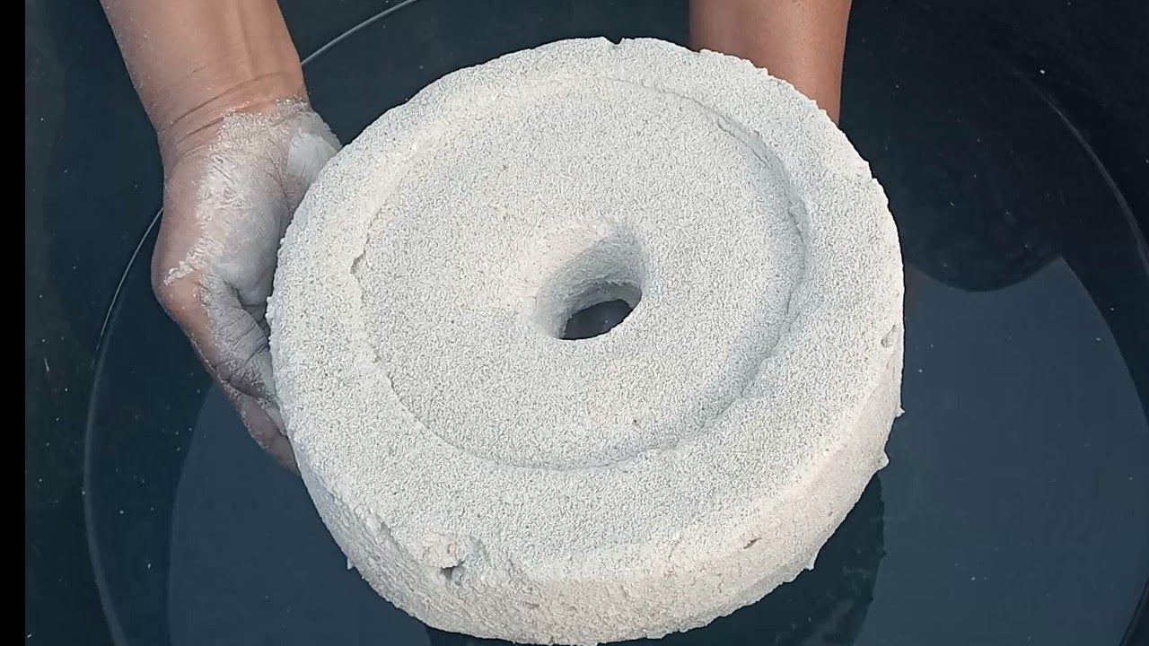ASMR very soft sand white chock dirt dipping Hee dipping crumble in lots of water 🤤😋💦💦