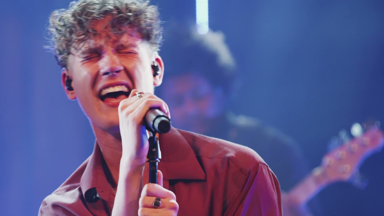 Micah & Julia live op Bevrijdingsfestival Overijssel