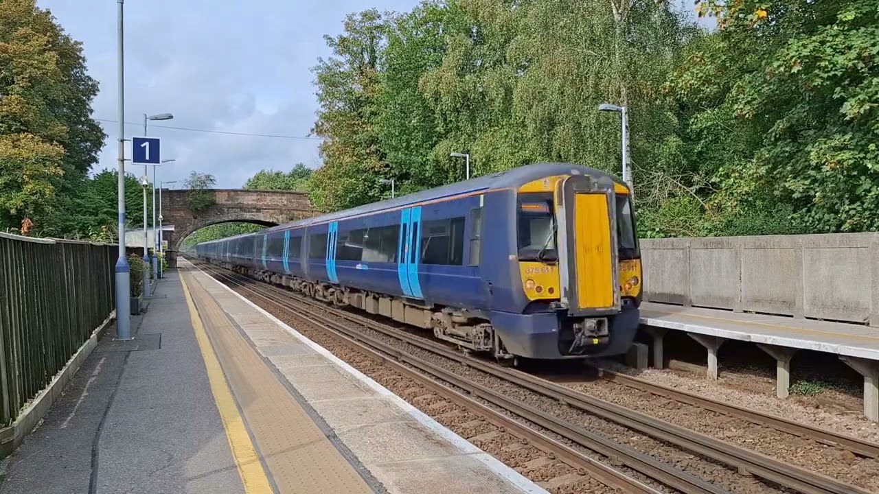 A few Southeastern Class 375s at Full Speed through Pluckley | 28/9/25