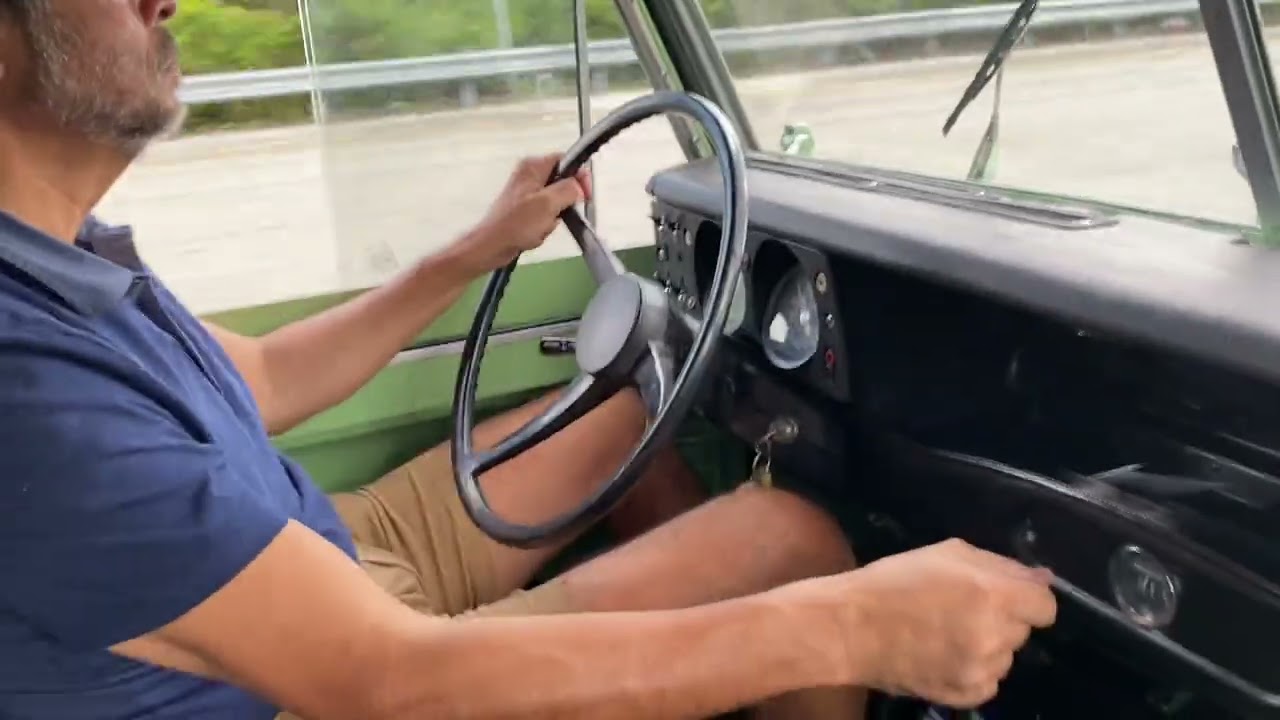 Land Rover Santana 109 1978 Driving
