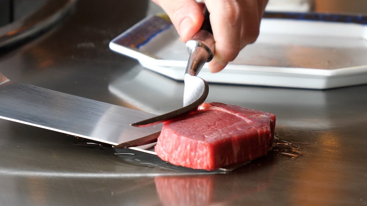 Kuroge Wagyu Teppanyaki в Осаке, Япония -Teppanyaki KAMON ‐ IMPERIAL HOTEL, OSAKA