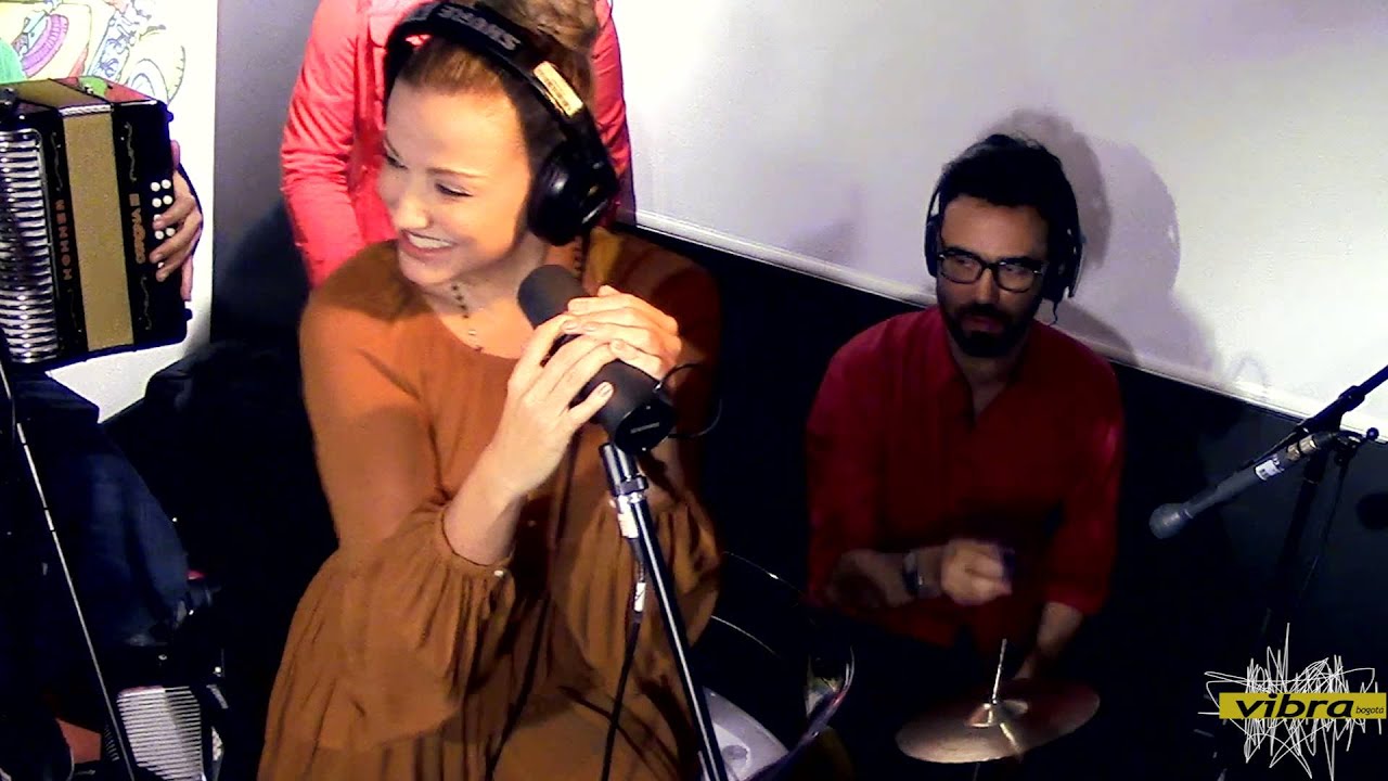Sábados de Buena Vibra con Fanny Lu 