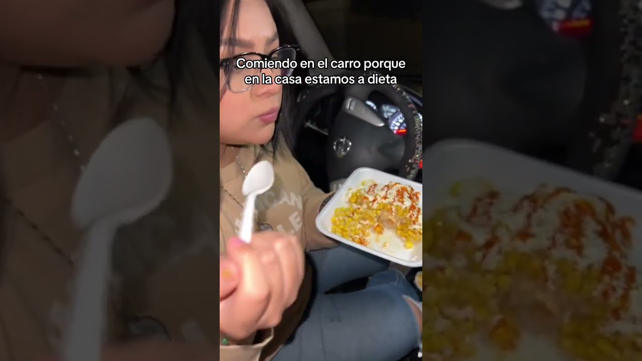 COMIENDO EN EL CARRO #verodomn #seledomn #comidaviral #elotes
