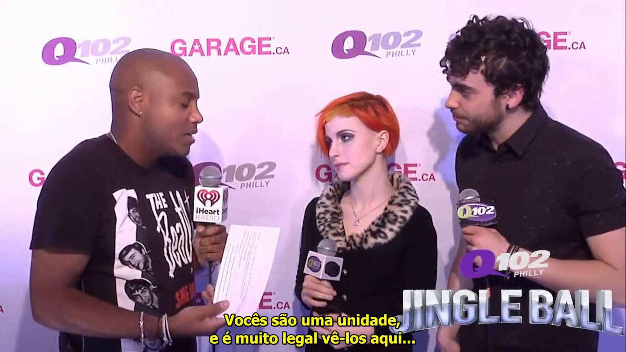 Paramore Backstage At Q102's Jingle Ball [LEGENDADO] paramore.com.br