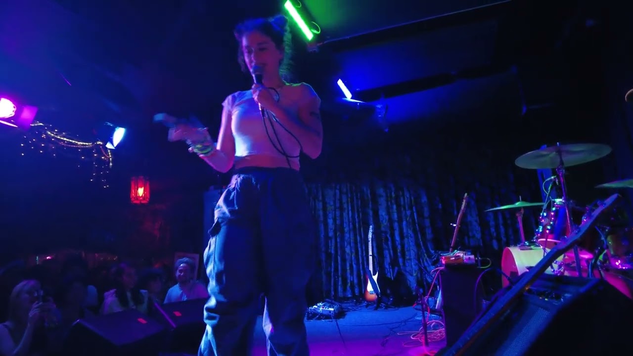 Dev Lemons | Bottom of the Hill (live)