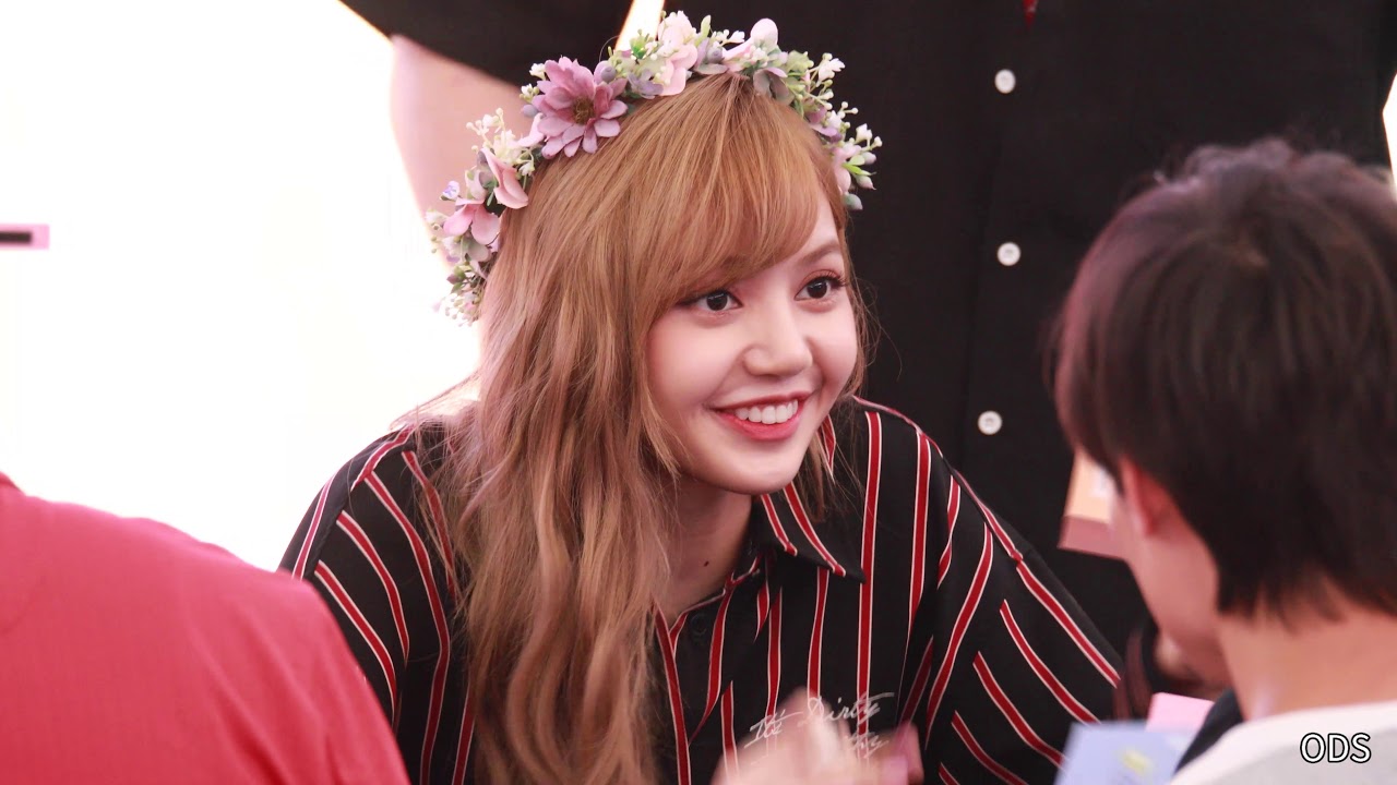 180623 로제 (ROSÉ) 볼콕하는 리사(LISA) 블랙핑크(BlackPink) - 고양 스타필드 공개 팬싸인회 by ODS