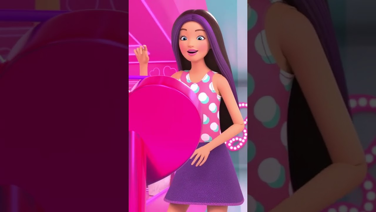 Barbie visits the new DREAM CLOSET!