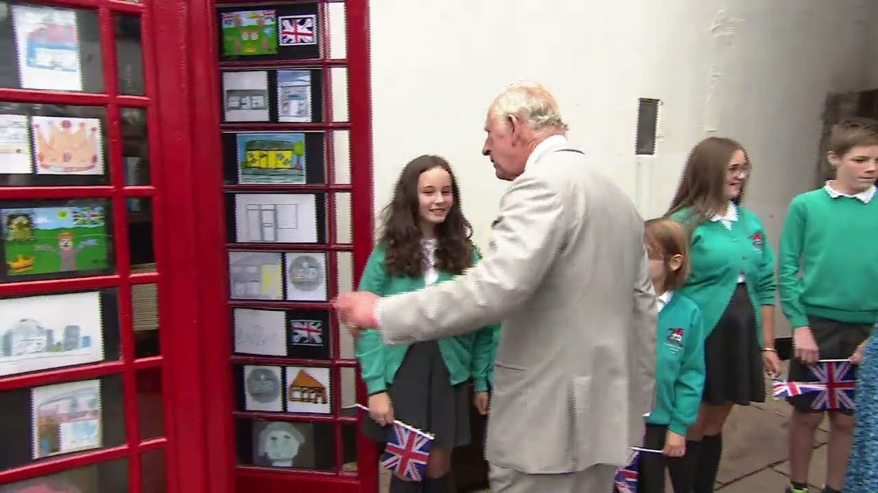 Treorchy Primary meet the Royals