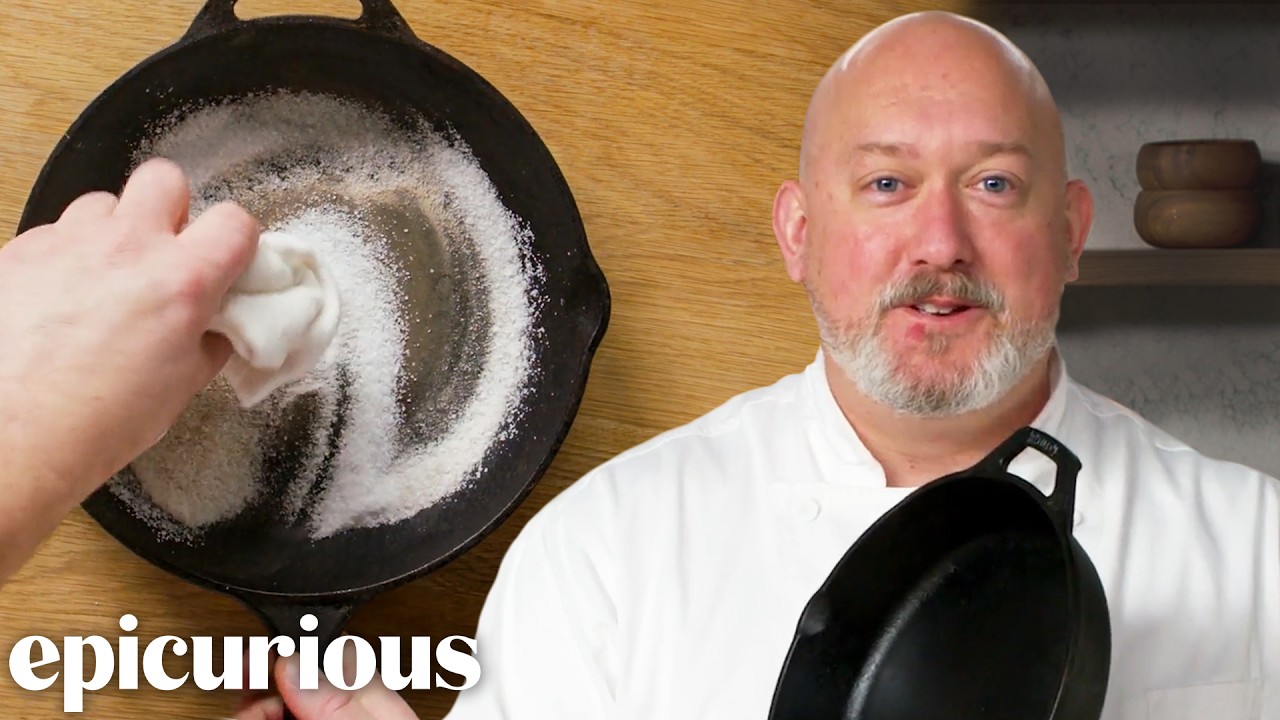 Лучший способ очистить и прокалить чугунную сковороду | Epicurious 101
