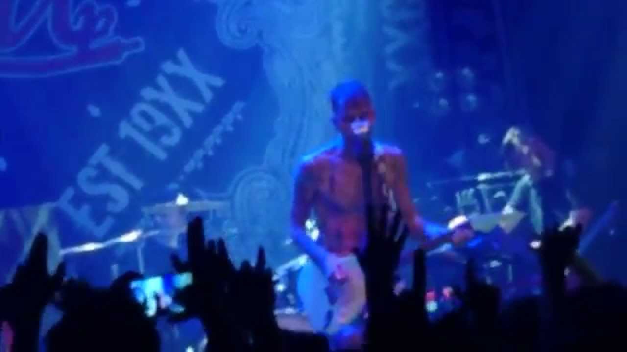 Machine Gun Kelly - All Night Long [Utrecht, The Netherlands 2015 live]