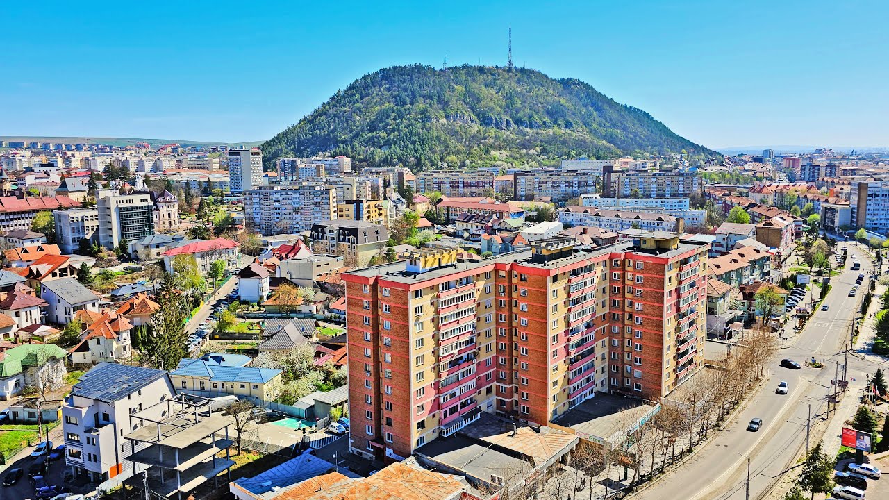 Cu telegondola din Piatra Neamț, de la Gară la muntele Cozla