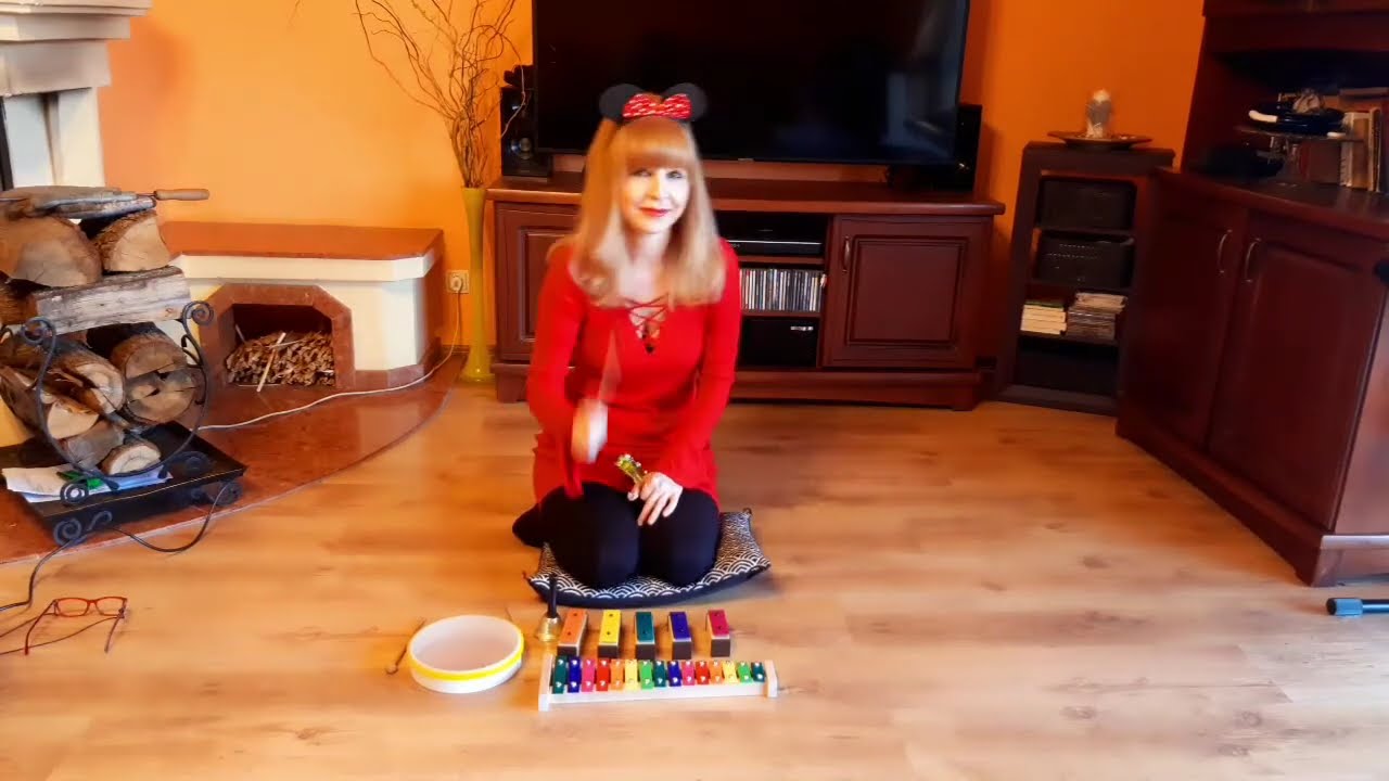 Wesoła poleczka ( Fragmnety) - Instrumentacja dla dzieci na dzwonki . Centrum Szkolenia Machmar