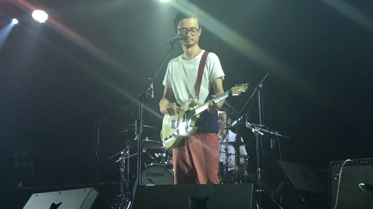 taiwan handmade BAMBOO guitar in the concert