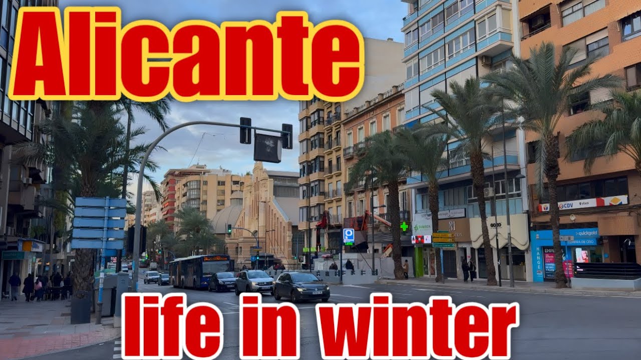 Alicante, SPAIN - EMPTY & Silent in Winter? 🌴🇪🇸