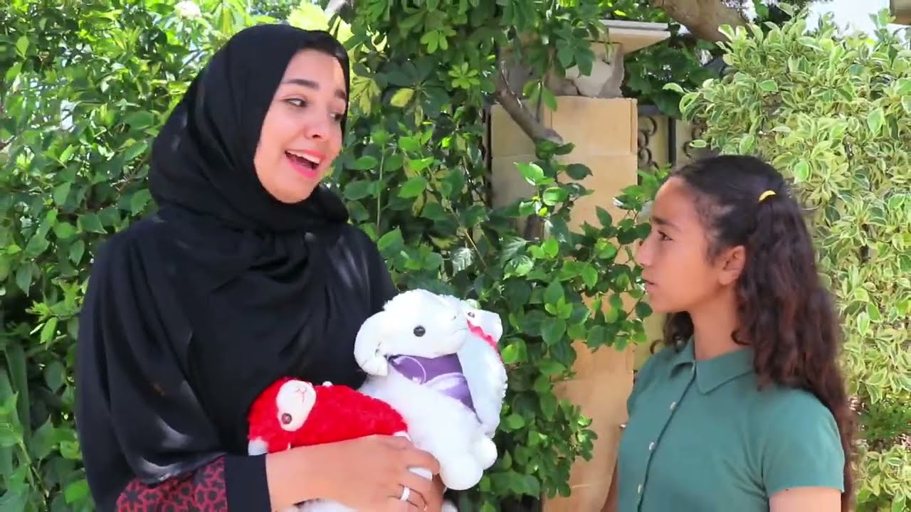 ام تبييع خروف العيد علشان تجيب لبس العيد لبنتها الصغيره !!